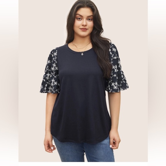 BloomChic Plus Size 2XL Floral Embroidered Crew Neck Ruffle Sleeve T-shirt us18 - Picture 1 of 7